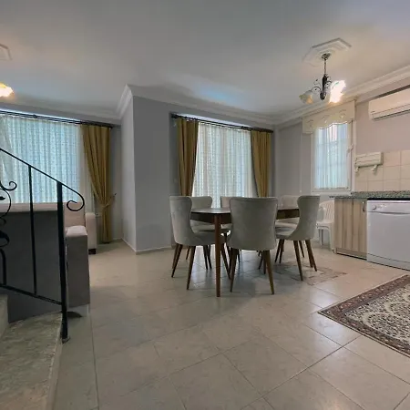 Oeluedeniz Ovacikta Oezel Havuzlu Villa