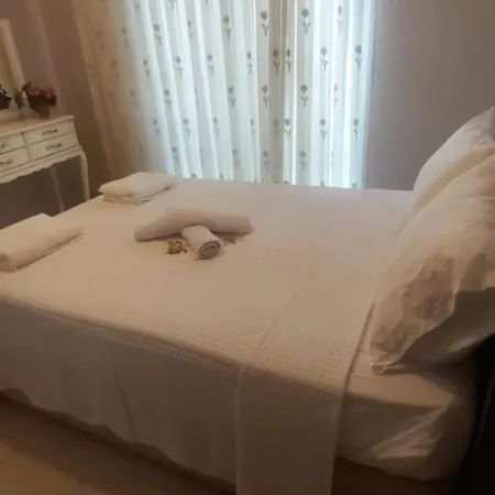 Oeluedeniz Ovacikta Oezel Havuzlu Villa 페티예
