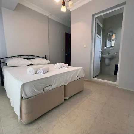 빌라 Oeluedeniz Ovacikta Oezel Havuzlu Villa